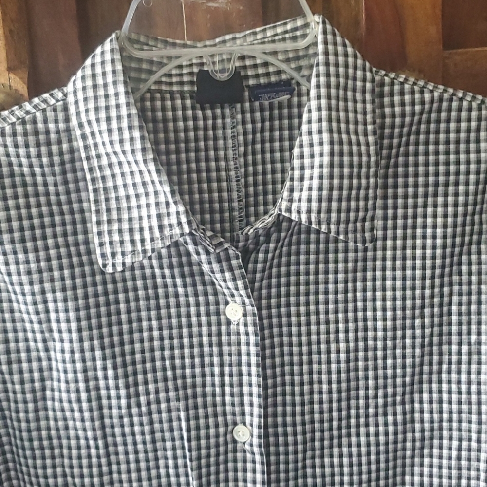 GAP checkered button down - Picture 3 of 3